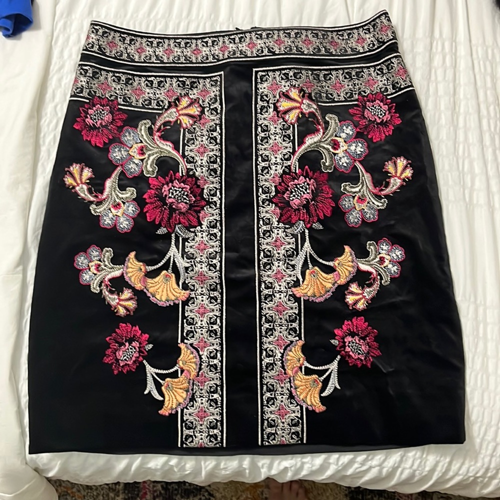 White House Black Market size OP, black velvet and embroidery